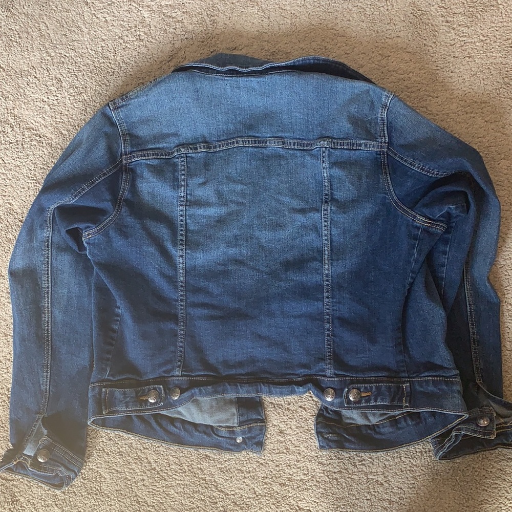 Jean jacket - Picture 2 of 3